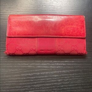 Free Gucci Follow IG@zaddy_waleed